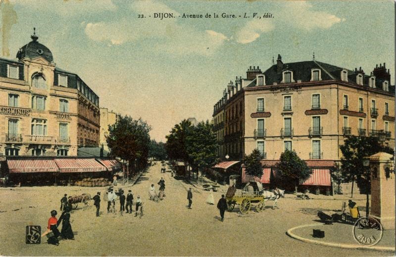 22. - DIJON. - Avenue de la Gare. - L. V., édit.