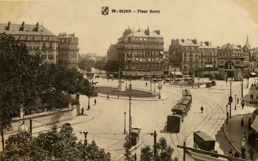 90 - DIJON - Place Darcy