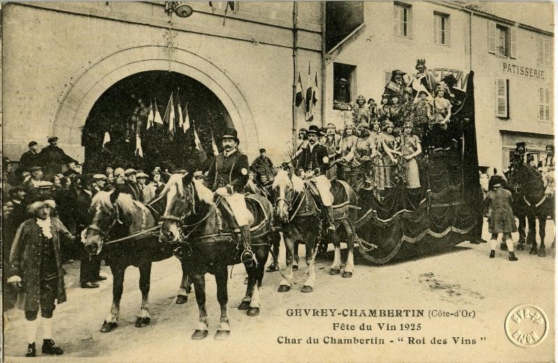 GEVREY-CHAMBERTIN (Côte-d'Or) / Fête du Vin 1925 / Char du Chambertin - "Roi des Vins"