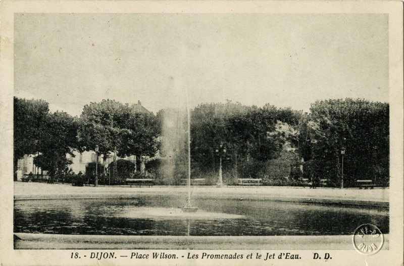 18. - DIJON. - Place Wilson. - Les Promenades et le Jet d'Eau D.D.