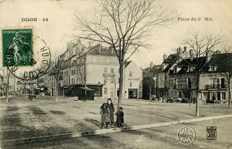 DIJON - Place du 1er Mai