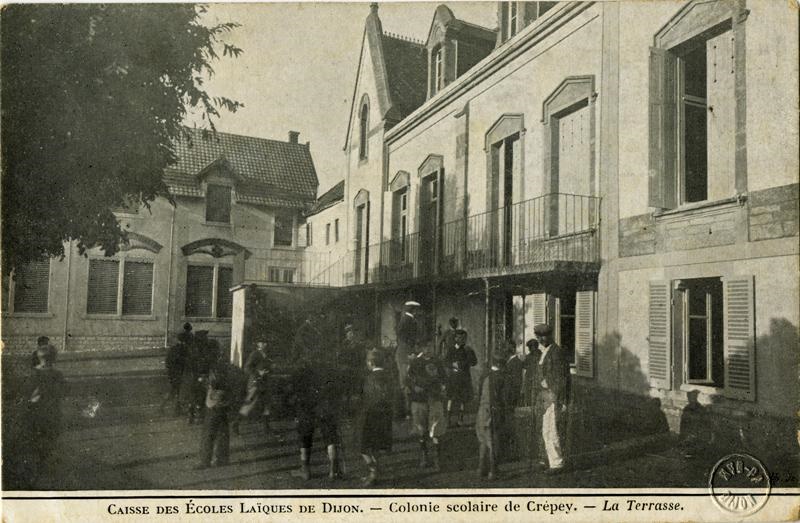CAISSE DES ECOLES LAÏQUES DE DIJON. - Colonie scolaire de Crépey. - La Terrasse.