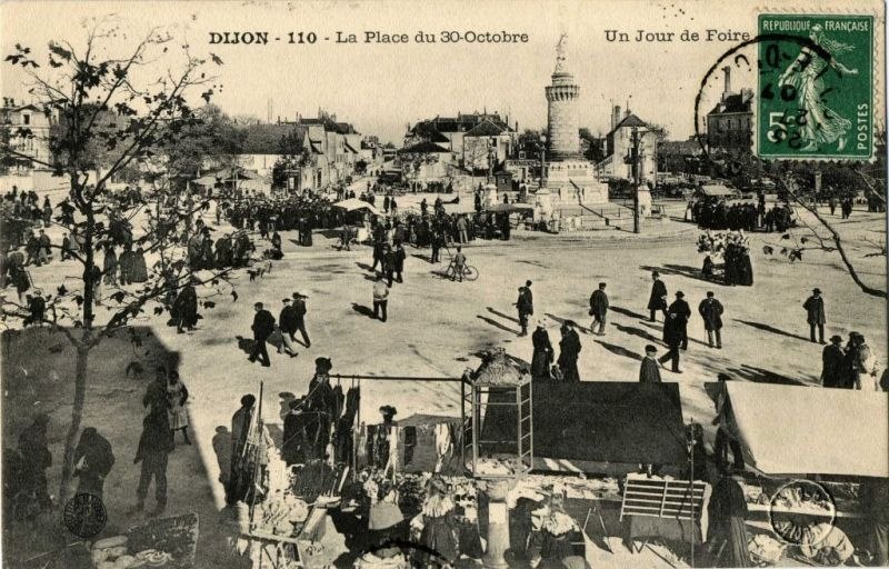 DIJON - 110 - La Place du 30-Octobre