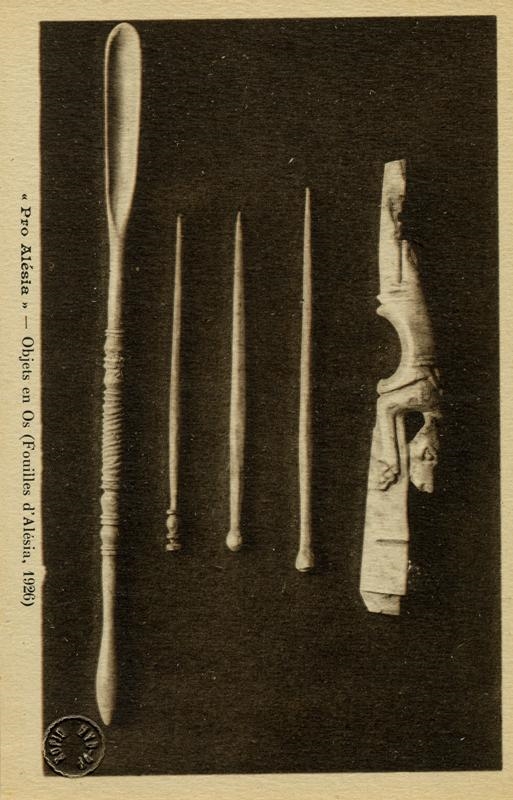 Objets en os (Fouilles d'Alésia, 1926)