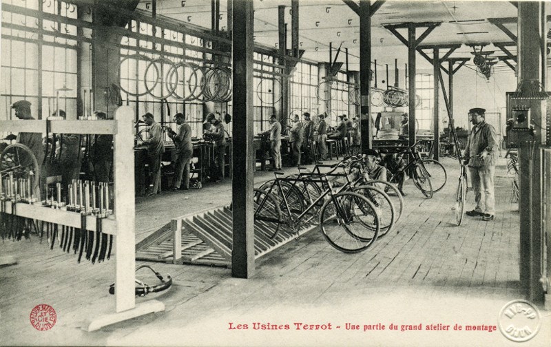 Les Usines Terrot - Une partie du grand atelier de montage