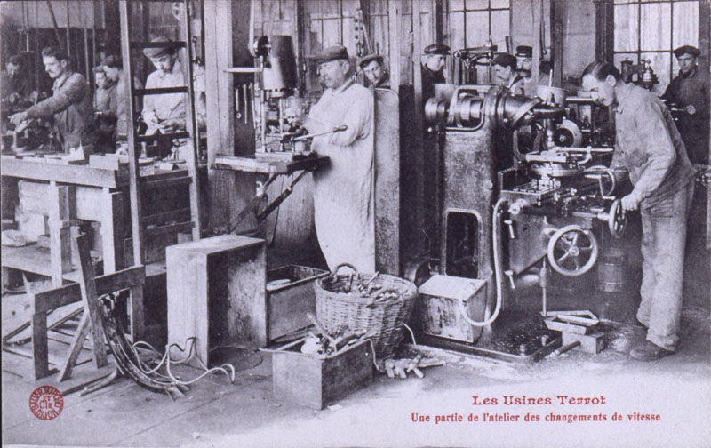 Les Usines Terrot - Une partie de l'atelier des changements de vitesse