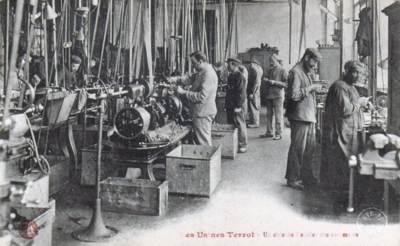 Les Usines Terrot - Un coin de l'atelier des automates