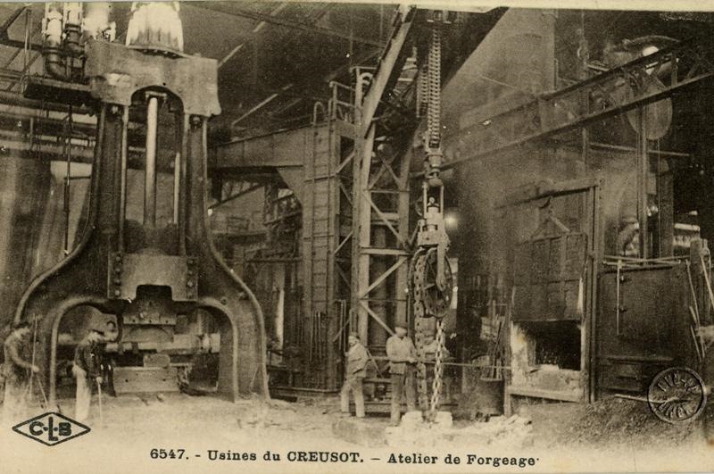 6547. - Usines du CREUSOT. - Atelier de Forgeage.