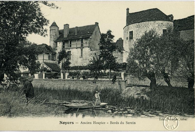 Noyers - Ancien Hospice - Bord du Serein