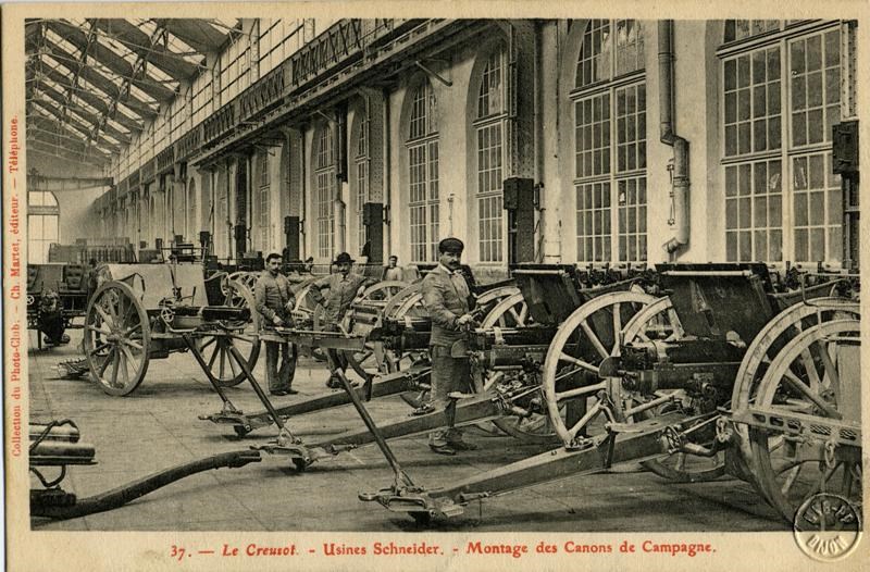 37. - Le Creusot - Usines Schneider. - Montage des Canons de Campagne