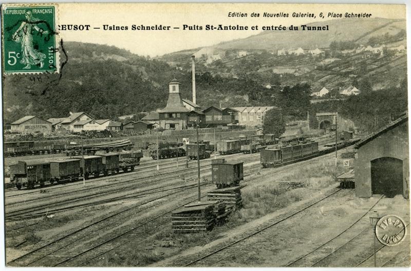 N°7  LE CREUSOT. - Usines Schneider - Puits St-Antoine et entrée du Tunnel