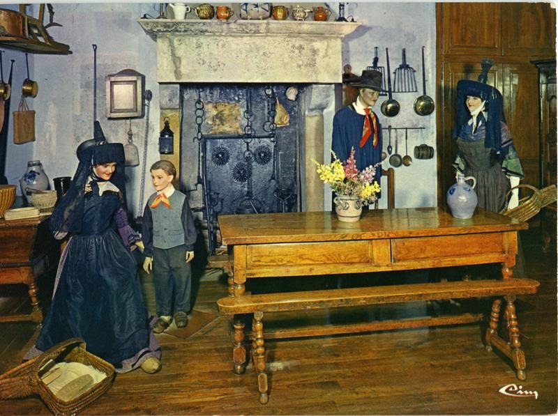 71700 TOURNUS (S.-et-L.) / Musée Bourguignon / Perrin de Puycousin