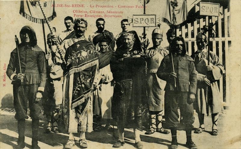 ALISE-Ste-REINE-La Procession-Costumes Païens