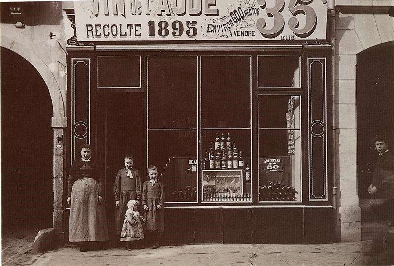 Un Marchand de Vin/Rue Jean-Jacques Rousseau à DIJON/Vers 1910/...