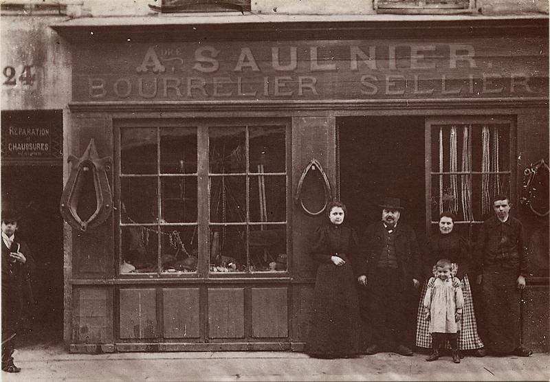André SAULNIER/Bourrelier-Sellier/Rue des Perrières-DIJON (1910)/...