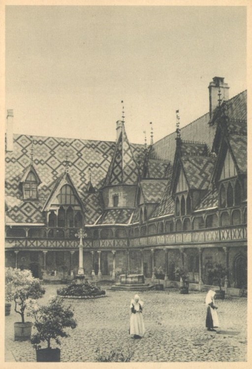 HOTEL-DIEU DE BEAUNE/(Côte-d'Or)/4.-Cour d'honneur