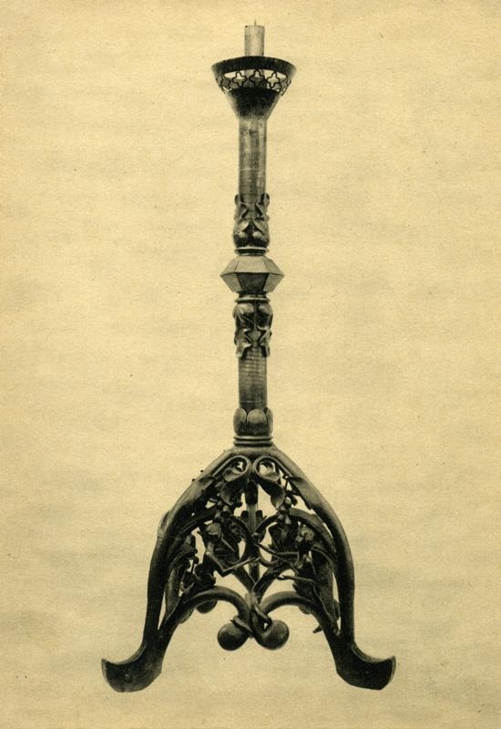 ABBAYE DE N.-D.DE CITEAUX,par Nuits-Saint-Georges (Côte-d'Or)/Chandelier en fer forgé (oeuvre d'un Frère)