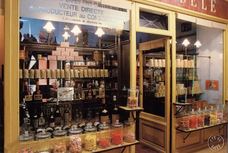 DIJON - Musée de la Vie Bourguignonne Perrin de Puycousin / Reconstitution de l'Epicerie Modèle / (...)