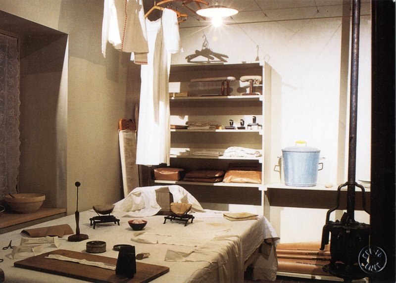 DIJON - Musée de la Vie Bourguignonne Perrin de Puycousin / Reconstitution de la Blanchisserie Coyer - poigeaud
