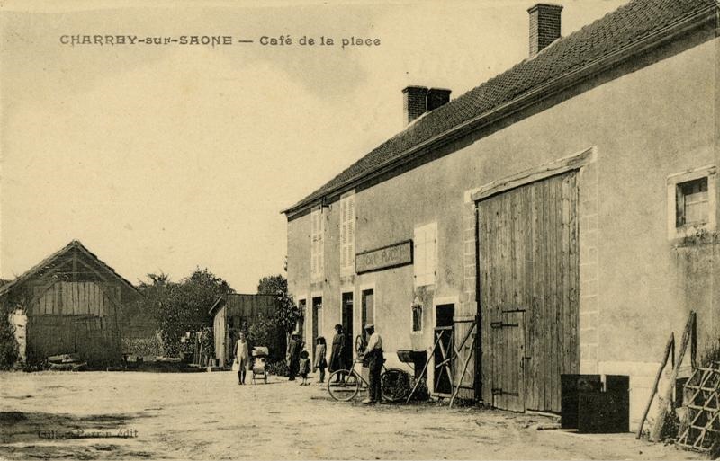 CHARREY-SUR-SAONE / Café de la Place