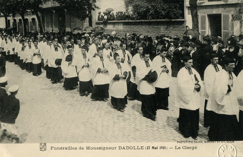 Funérailles de Monseigneur Dadolle - 27 mai 1911 -  Le clergé