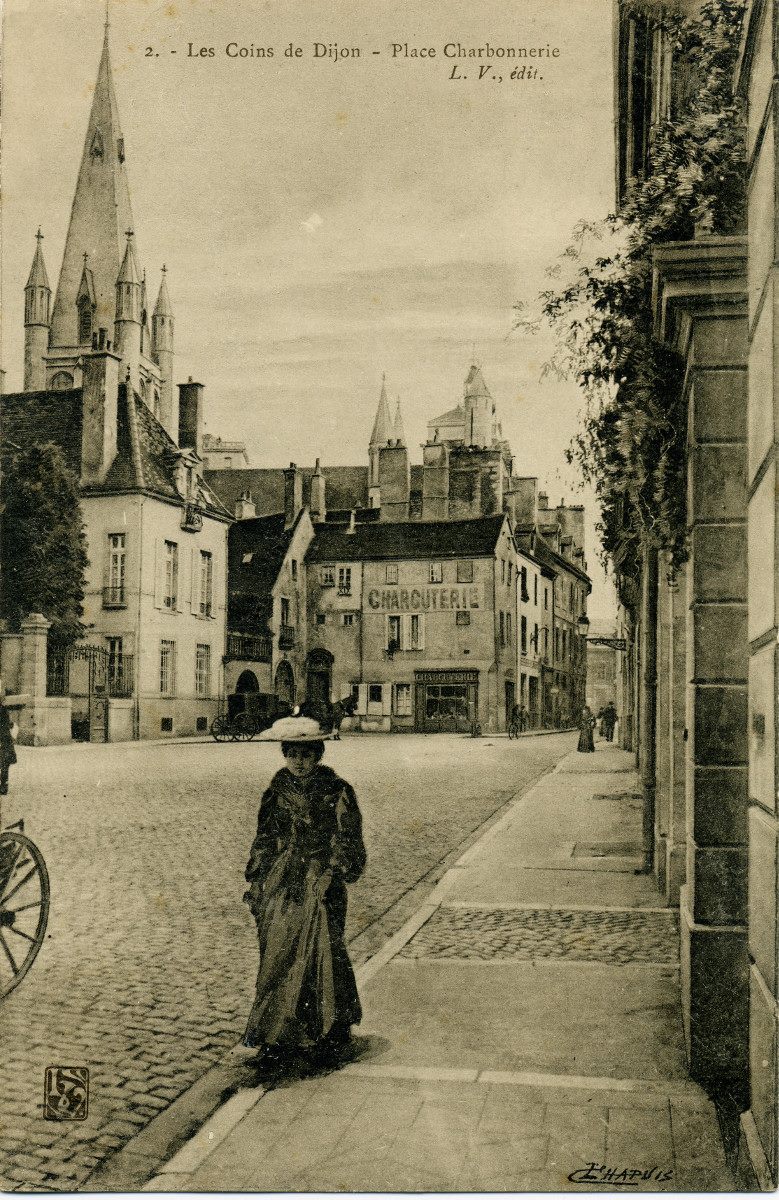 2. - Les Coins de Dijon - Place Charbonnerie
