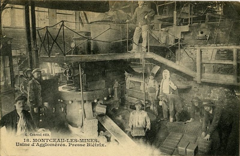 18. MONTCEAU-LES-MINES Usine d'Agglomérés. Presse Biétrix