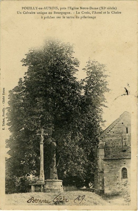 POUILLY-en-AUXOIS, près l'Eglise Notre-Dame