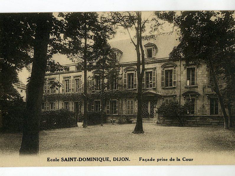 Ecole  SAINT-DOMINIQUE, DIJON - Façade prise de la Cour
