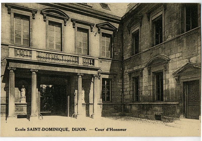 Ecole  SAINT-DOMINIQUE, DIJON - Cour d'Honneur