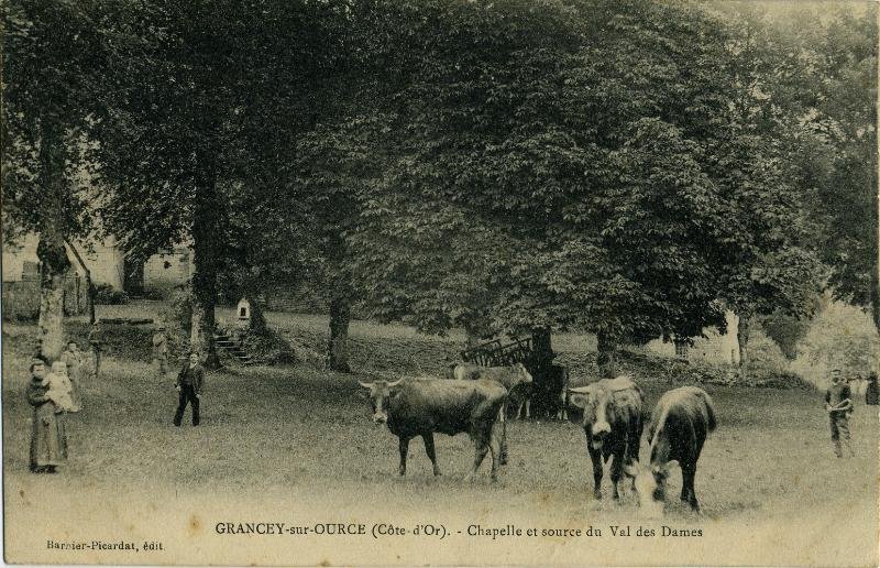 GRANCEY-sur-OURCE (Côte d’Or). - Chapelle et source du Val des Dames.