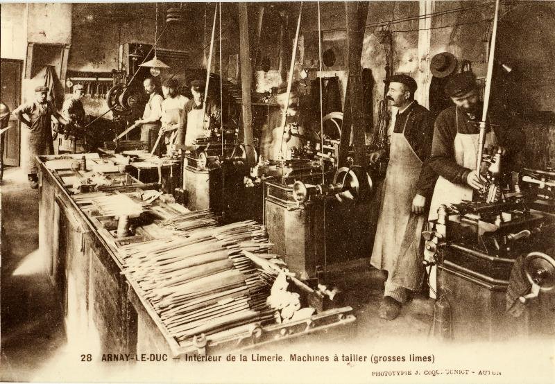 28. ARNAY-LE-DUC - Intérieur de la Limerie.. Machines à tailler (grosses limes)