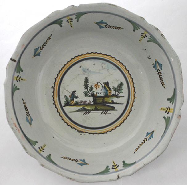 Saladier au voyageur marchant près d'une fabrique