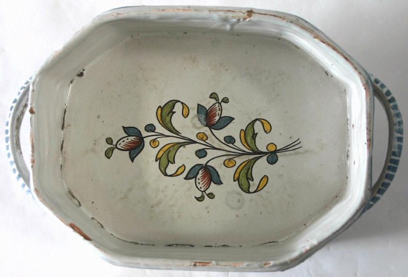 Cuvette à laver octogonale à décor floral