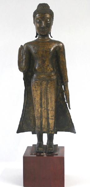 Divinité bouddhique Kiuan-Inn (statuette montée sur un socle)