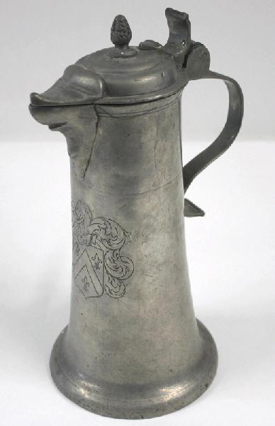 Grande chope aux trois fleurs de lys
