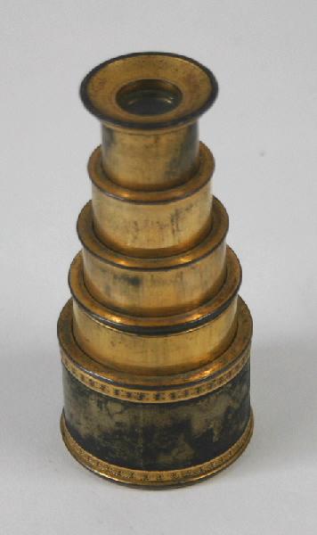 Lorgnette d'opéra à décor de palmettes