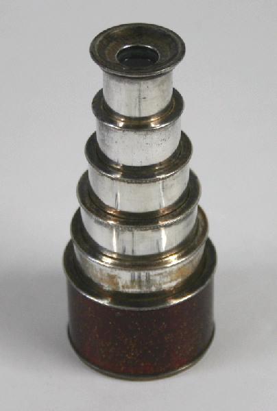 Lorgnette d'opéra pailletée et son étui