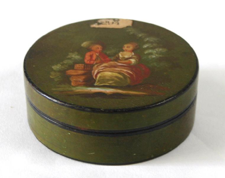 Boîte à bijoux à décor d'une scène galante