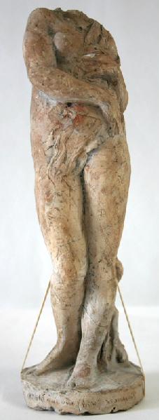 Femme nue debout à la longue chevelure