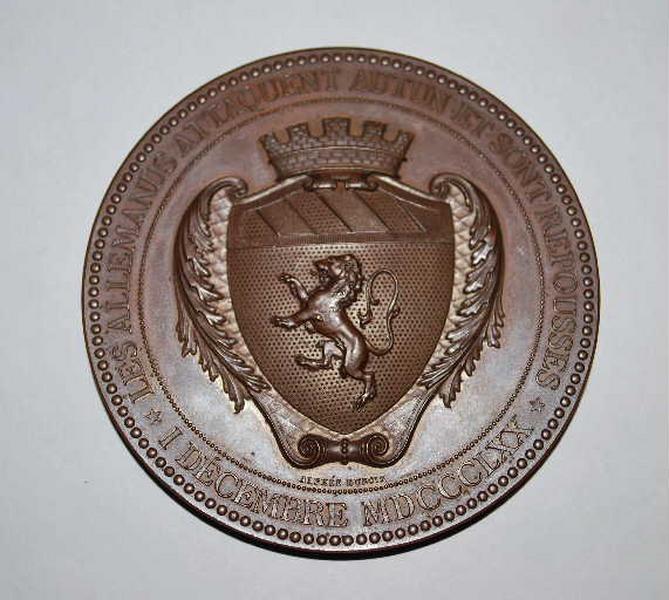 Médaille : Les Allemands attaquent Autun