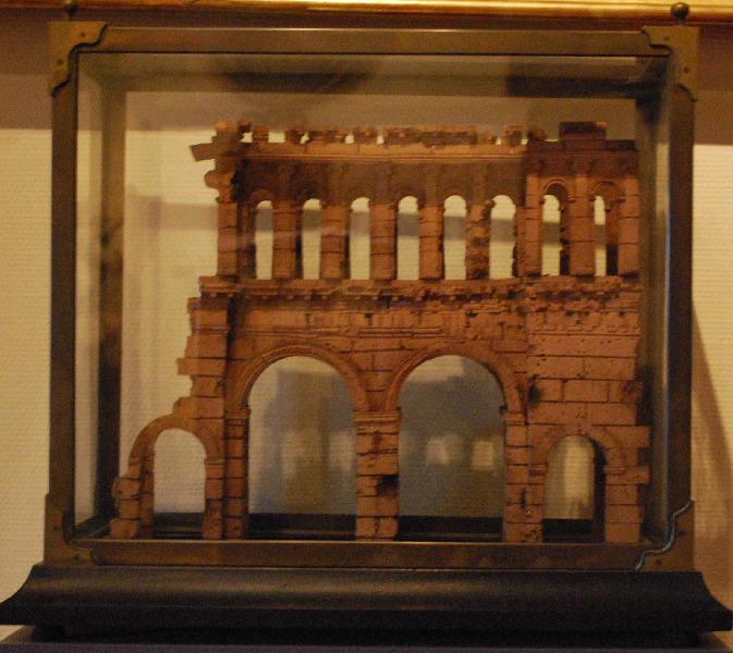 Maquette de la porte St-André à Autun