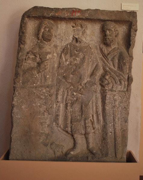 Stèle funéraire familiale