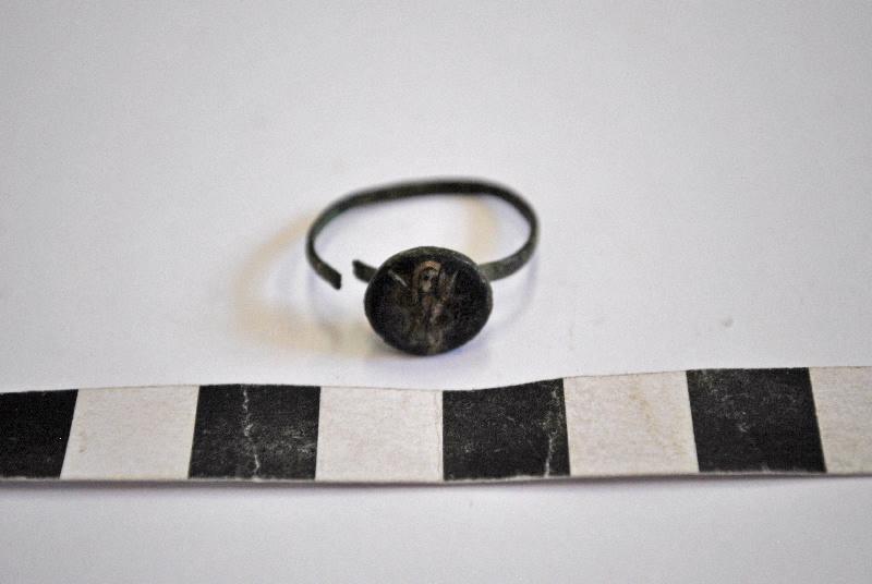 Bague en bronze à chaton émaillé