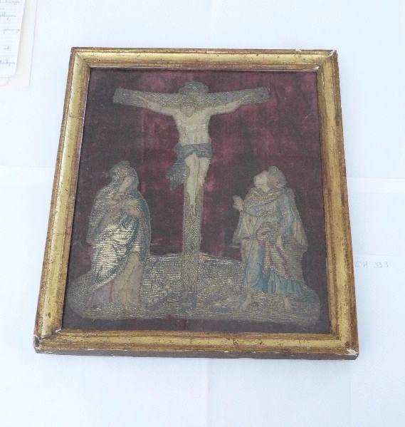 Orfroi de vêtement liturgique : Crucifixion