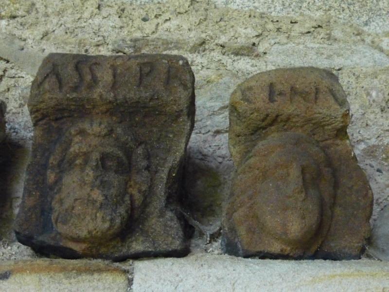 Stèle à inscription ASS PR