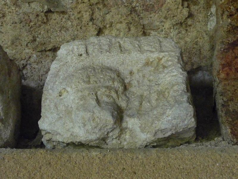 Stèle à inscription TALI