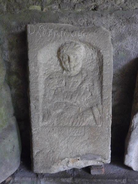 Stèle à inscription APPRICOLI