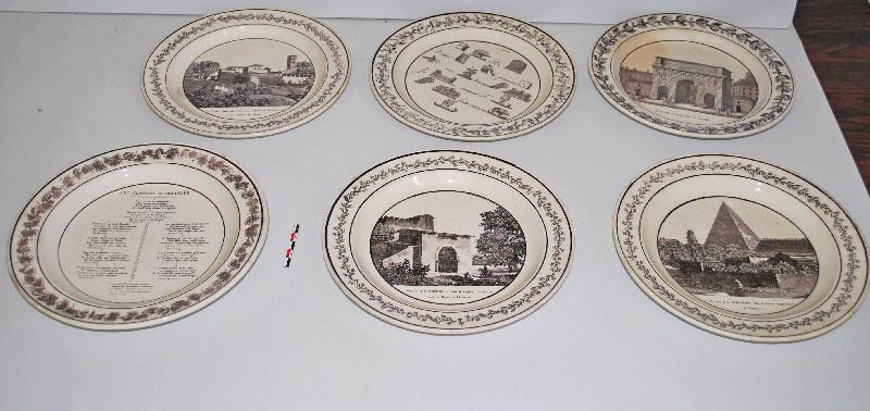 Ensemble de six assiettes en faïence fine