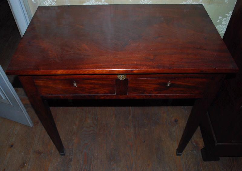 Bureau de style Louis XVI